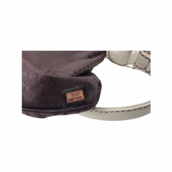 NEW in Box! Authentic vintage Chanel embossed leather bag - Picture 2 of 16